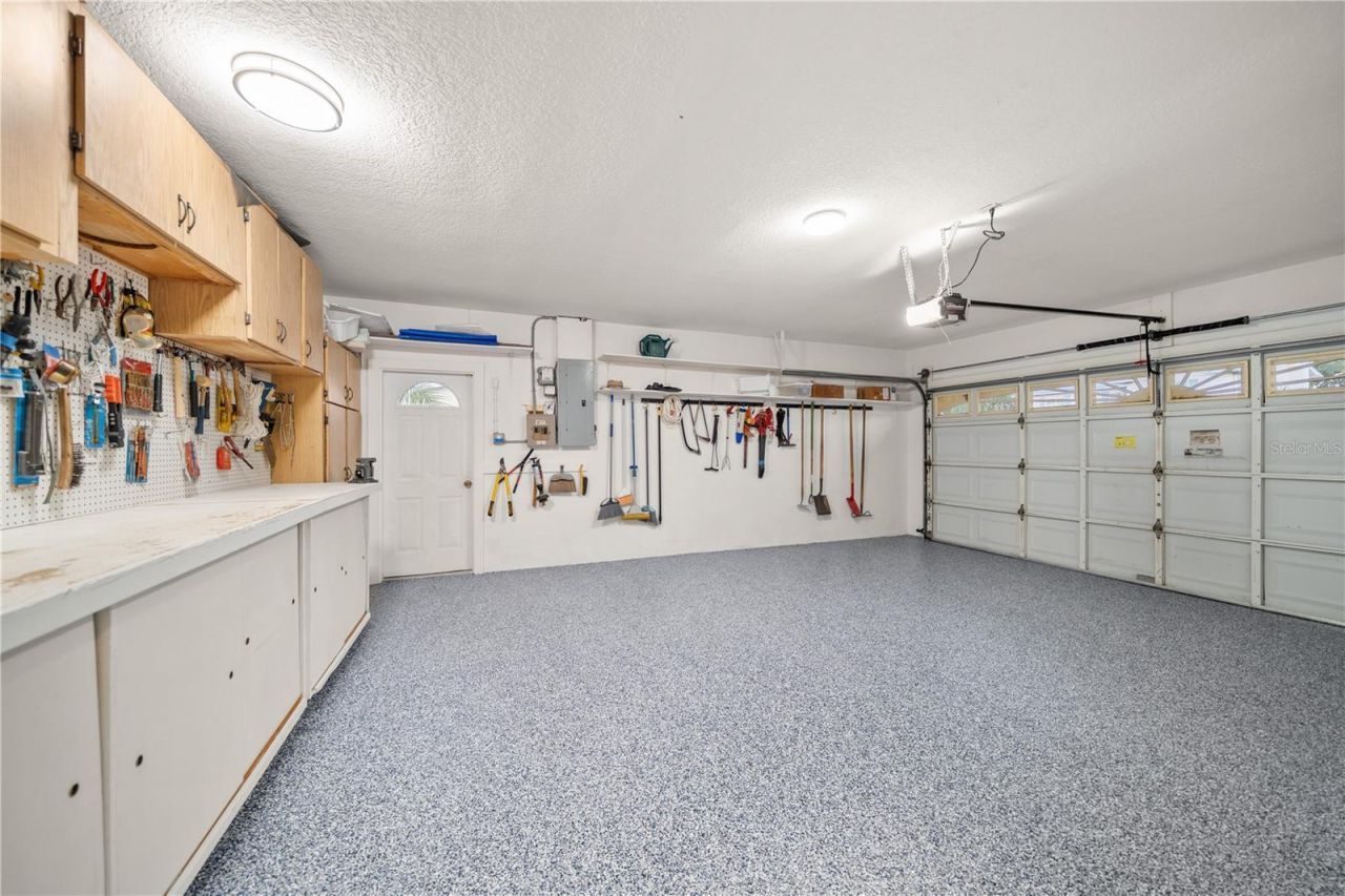 402 Harbor View Lane, Largo, FL 33770 Photo