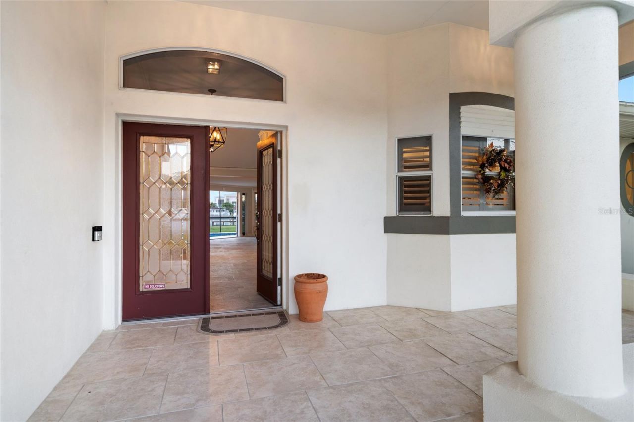 402 Harbor View Lane, Largo, FL 33770 Photo