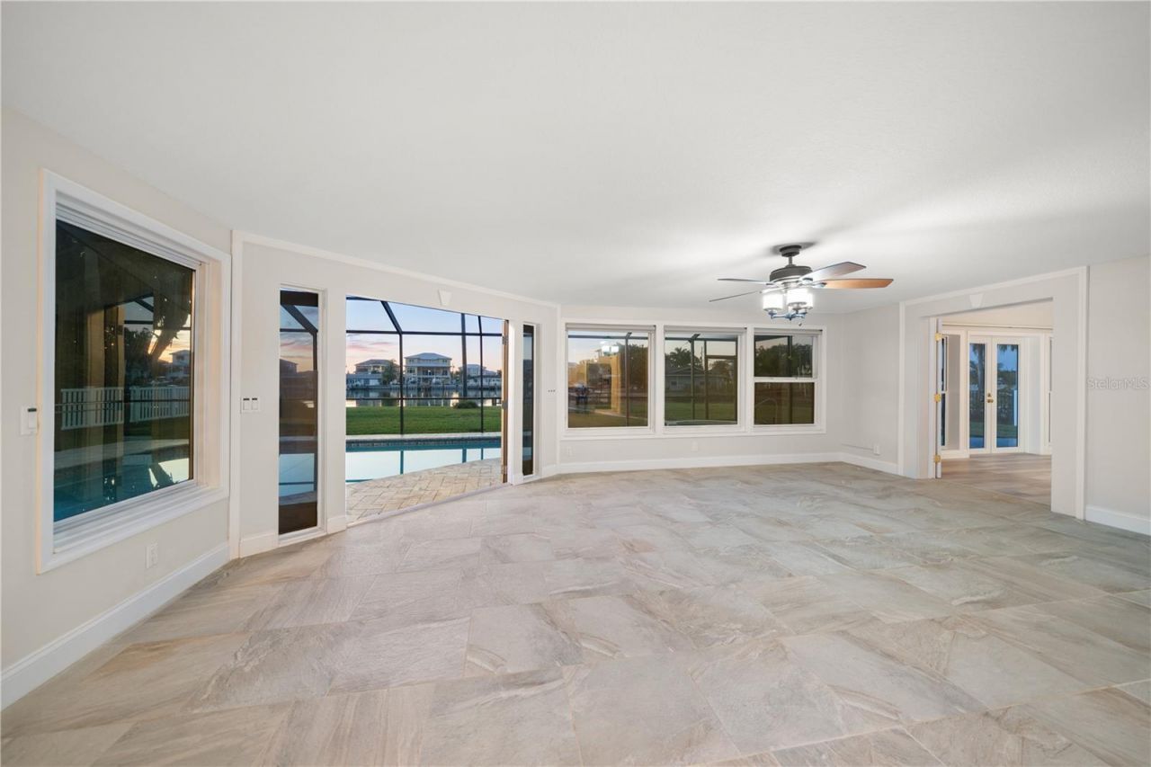 402 Harbor View Lane, Largo, FL 33770 Photo