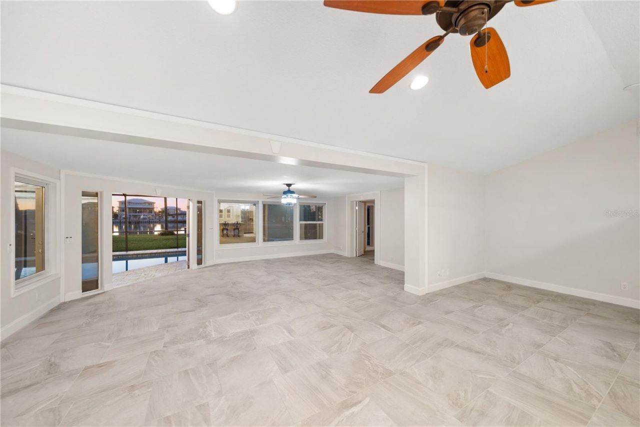 402 Harbor View Lane, Largo, FL 33770 Photo