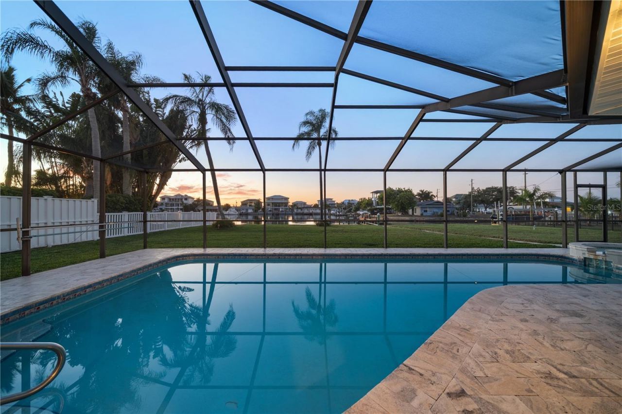 402 Harbor View Lane, Largo, FL 33770 Photo