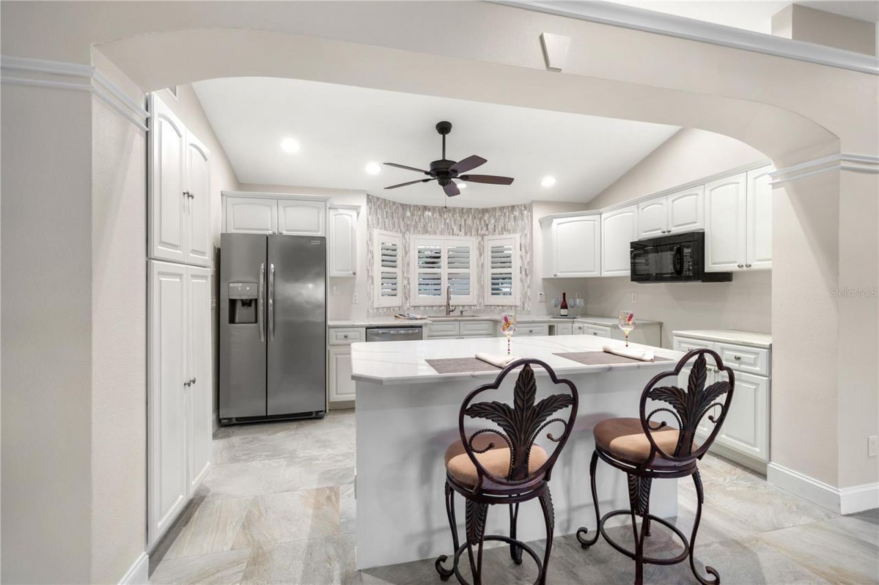 402 Harbor View Lane, Largo, FL 33770 Photo