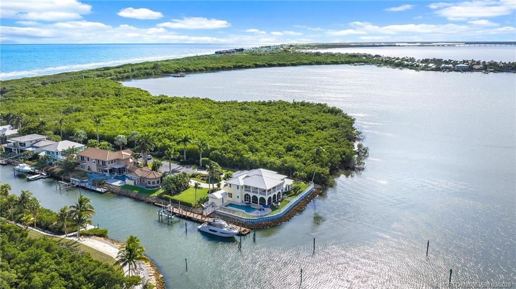 4105 NE Rigels Cove Way, Jensen Beach, FL 34957 Photo