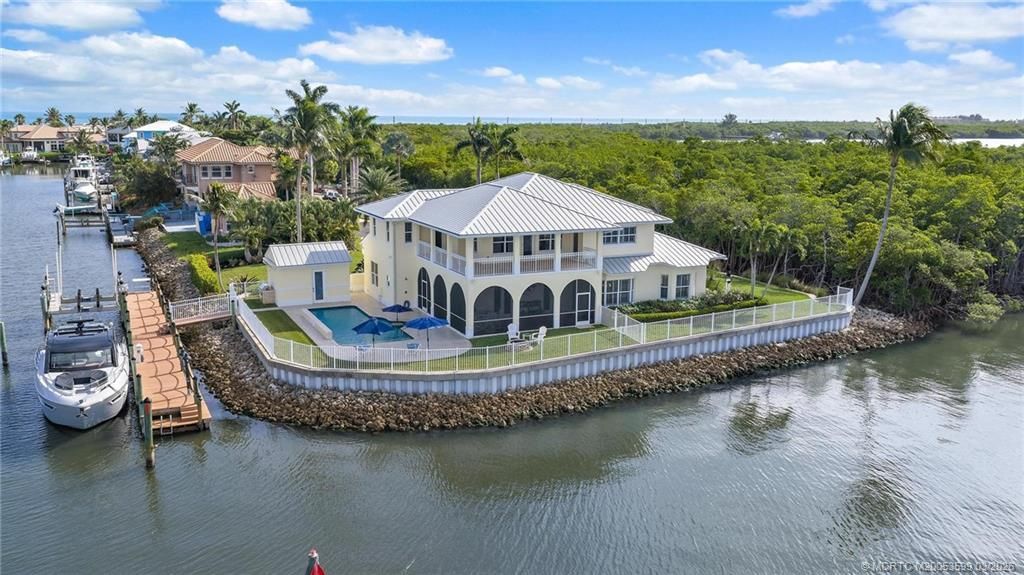 4105 NE Rigels Cove Way, Jensen Beach, FL 34957 Photo