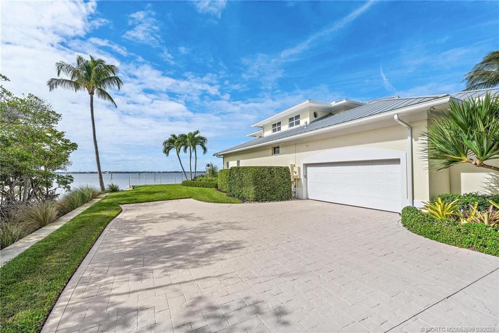 4105 NE Rigels Cove Way, Jensen Beach, FL 34957 Photo