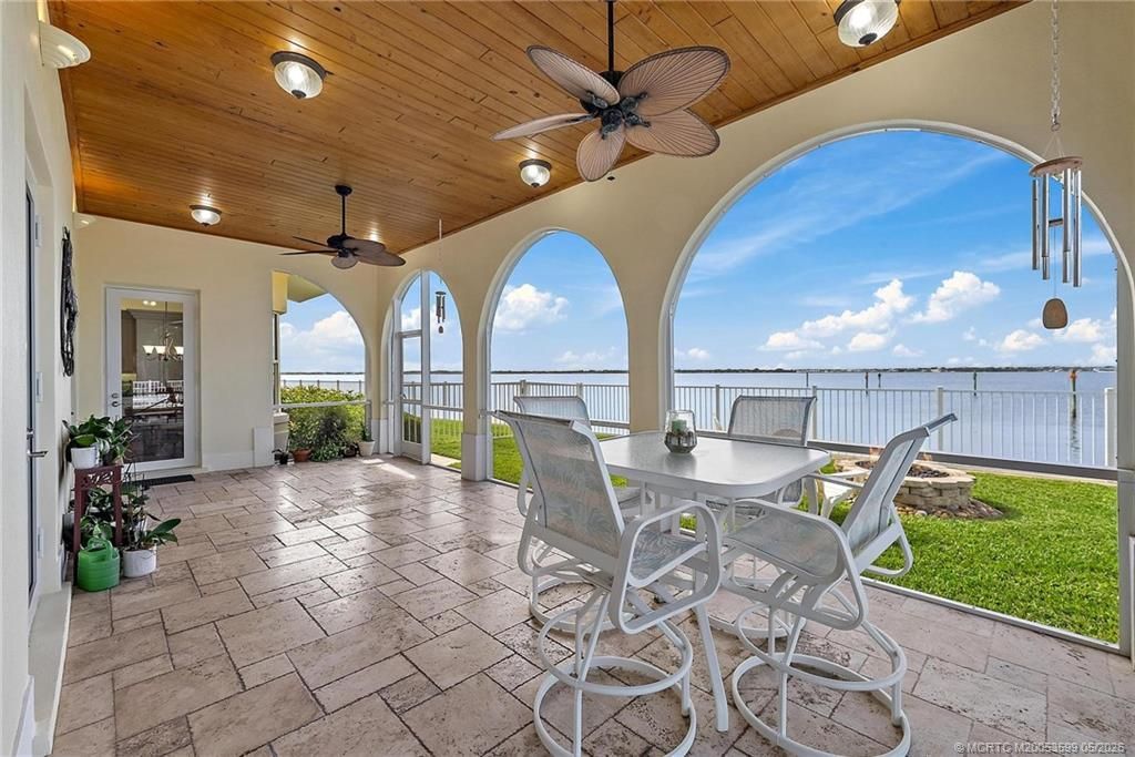 4105 NE Rigels Cove Way, Jensen Beach, FL 34957 Photo