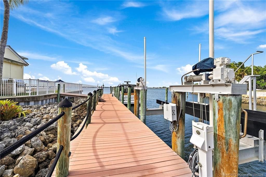 4105 NE Rigels Cove Way, Jensen Beach, FL 34957 Photo