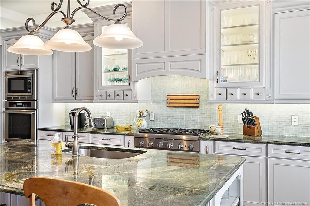 4105 NE Rigels Cove Way, Jensen Beach, FL 34957 Photo