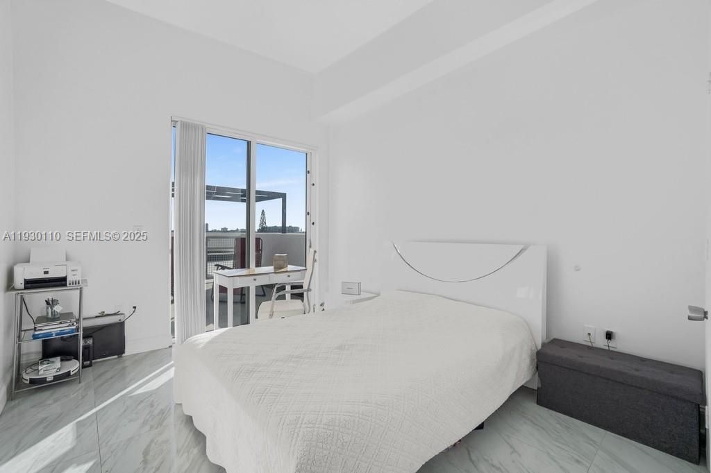 10 SW South River Dr, Unit 608, Miami, FL 33130 Photo