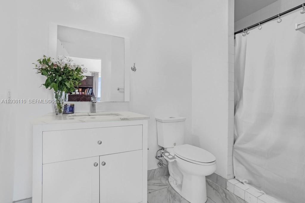 10 SW South River Dr, Unit 608, Miami, FL 33130 Photo