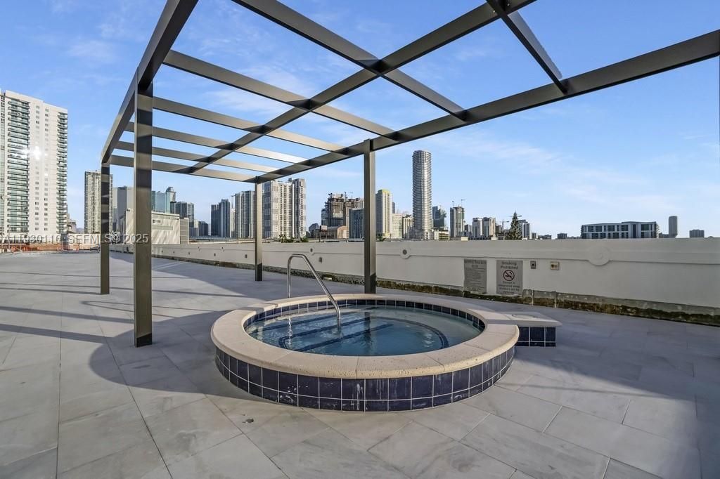 10 SW South River Dr, Unit 608, Miami, FL 33130 Photo