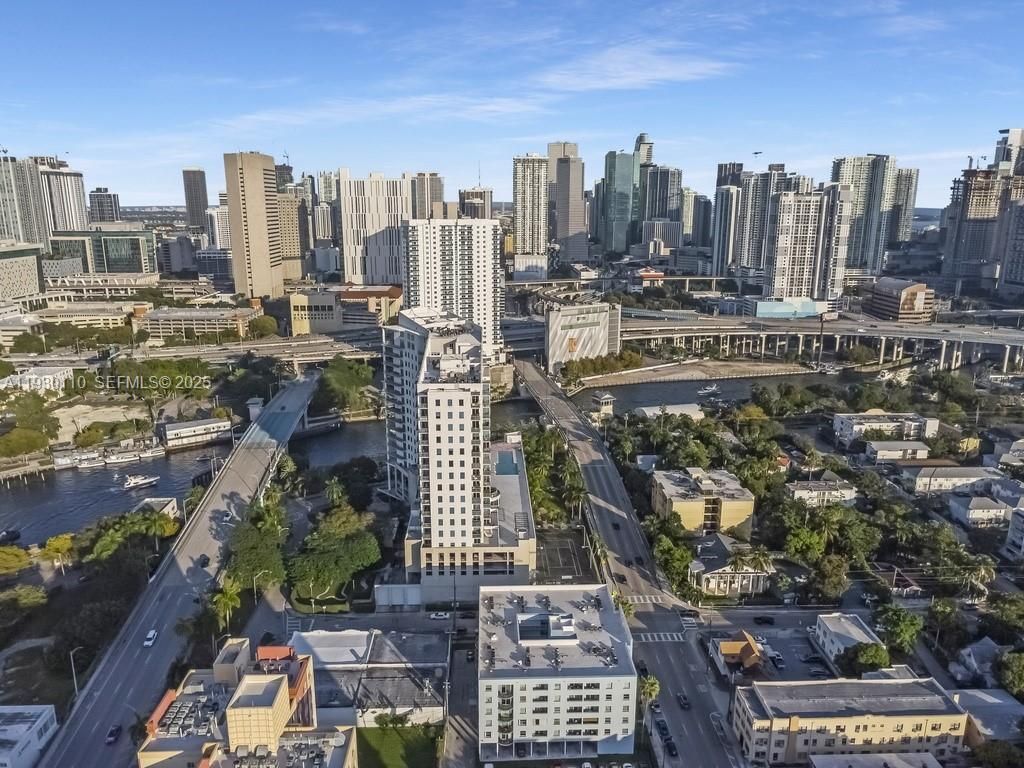 10 SW South River Dr, Unit 608, Miami, FL 33130 Photo