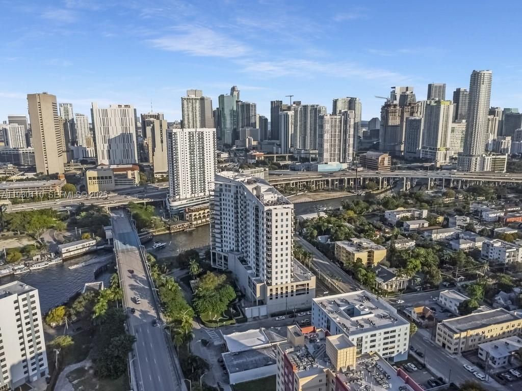 10 SW South River Dr, Unit 608, Miami, FL 33130 Photo