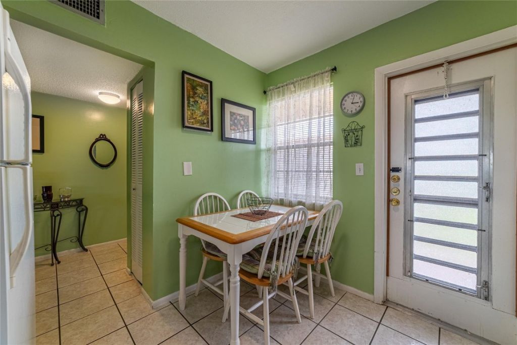 4151 NW 41st Street, Unit 409, Lauderdale Lakes, FL 33319 Photo