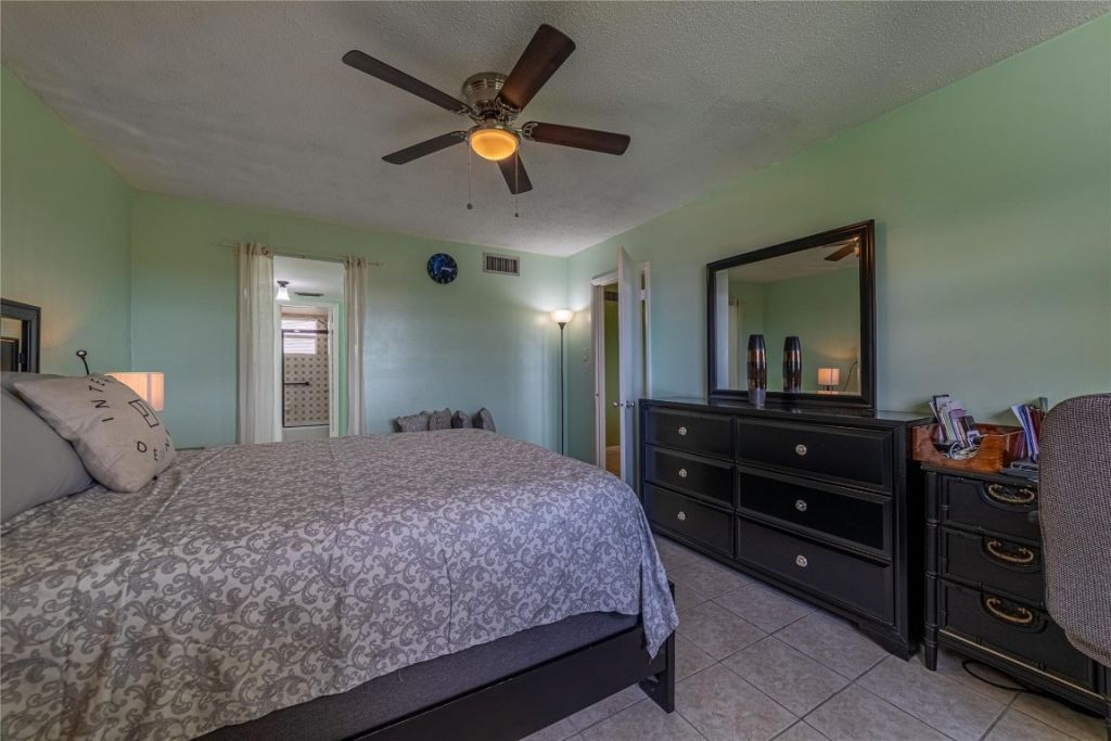 4151 NW 41st Street, Unit 409, Lauderdale Lakes, FL 33319 Photo