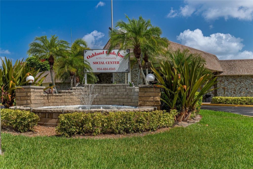 4151 NW 41st Street, Unit 409, Lauderdale Lakes, FL 33319 Photo