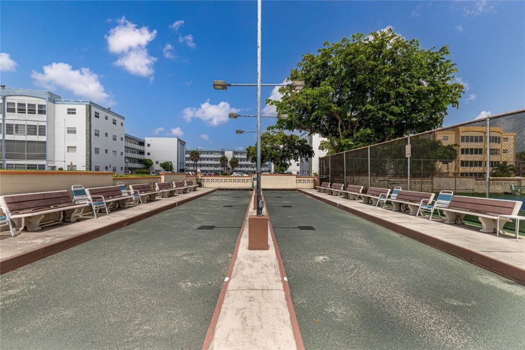 4151 NW 41st Street, Unit 409, Lauderdale Lakes, FL 33319 Photo