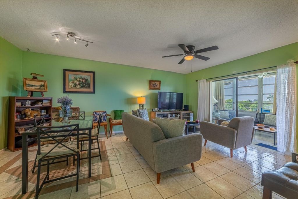 4151 NW 41st Street, Unit 409, Lauderdale Lakes, FL 33319 Photo