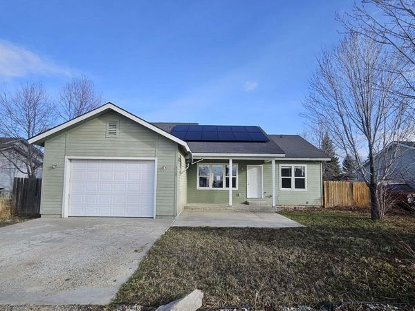 930 W 4th Street, Fairfield, ID 83327