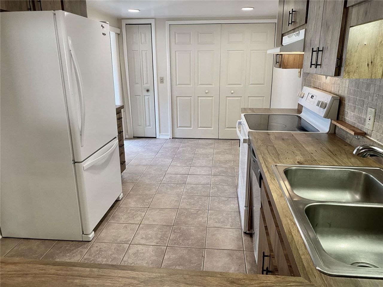 1403 Pylewood Street, Unit 1403, Fern Park, FL 32730 Photo