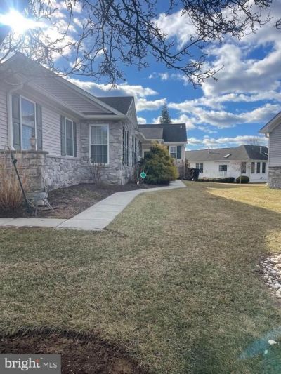 406 Hunting Card Lane, Glen Mills, PA 19342 Main Photo