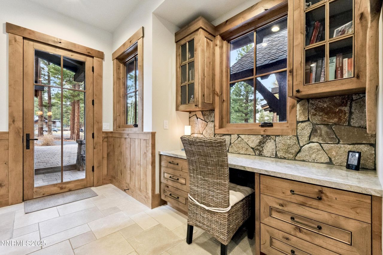 261 Redding Way, Carson City, NV 89705 Photo