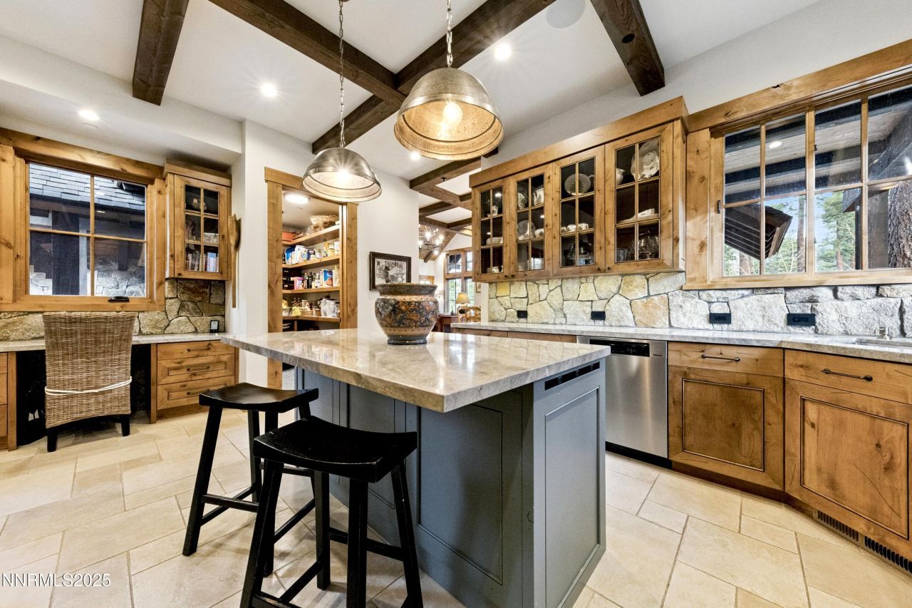 261 Redding Way, Carson City, NV 89705 Photo