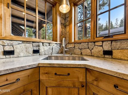 261 Redding Way, Carson City, NV 89705 Photo