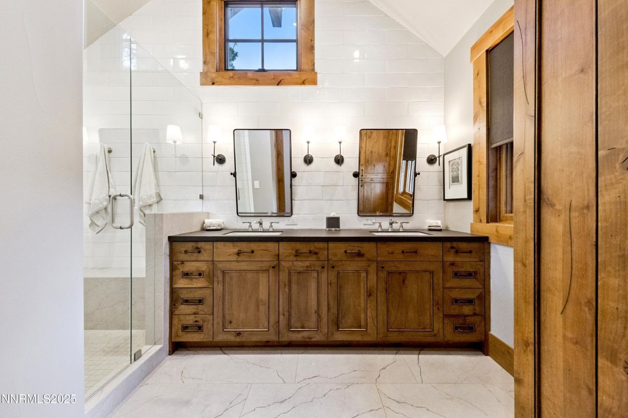 261 Redding Way, Carson City, NV 89705 Photo