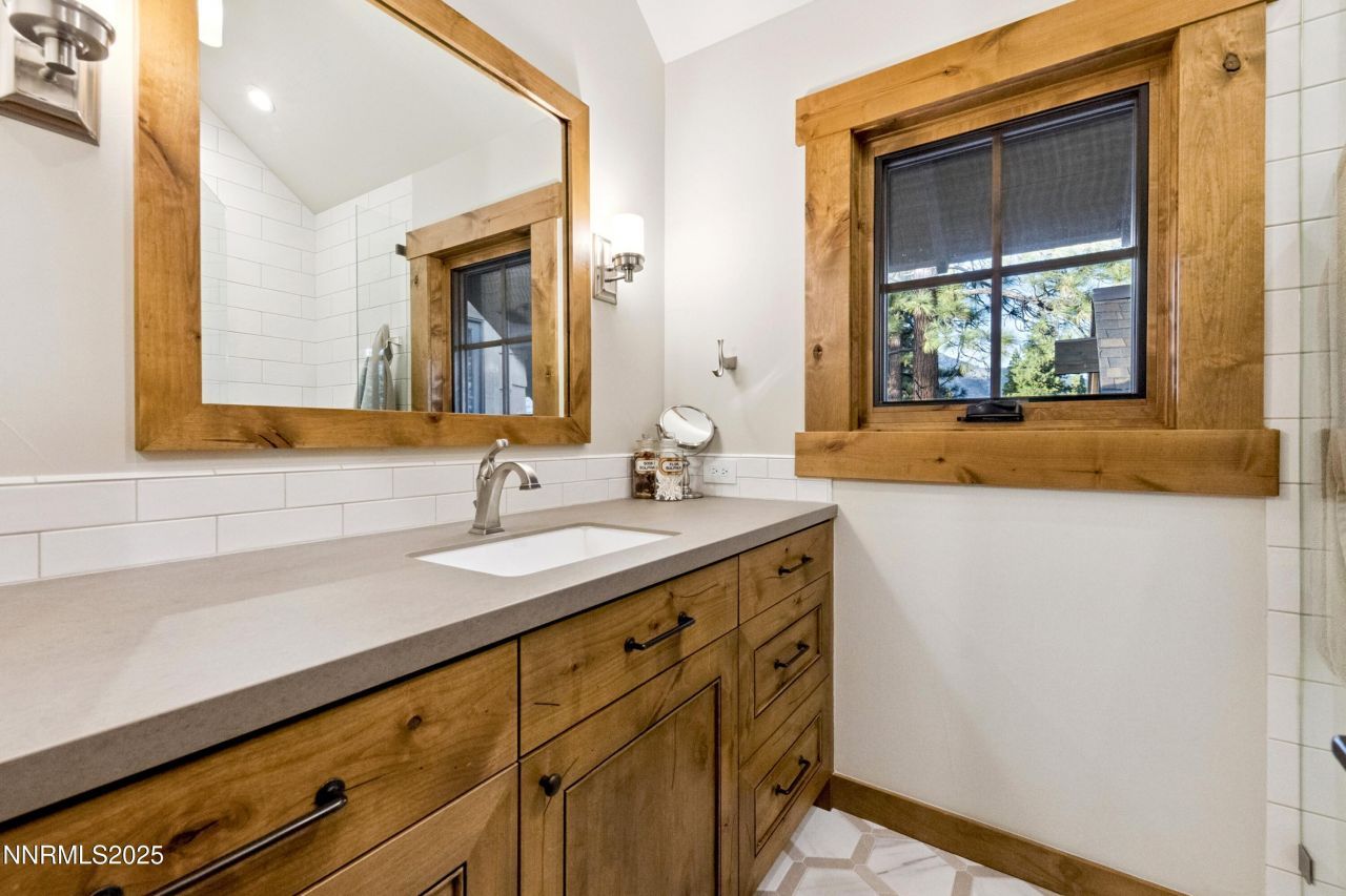 261 Redding Way, Carson City, NV 89705 Photo