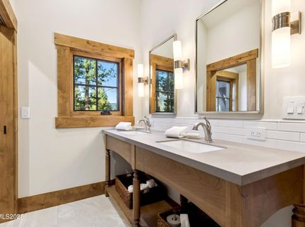 261 Redding Way, Carson City, NV 89705 Photo