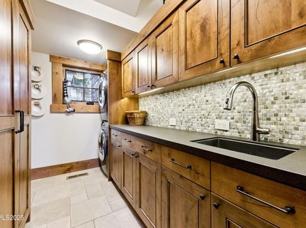 261 Redding Way, Carson City, NV 89705 Photo