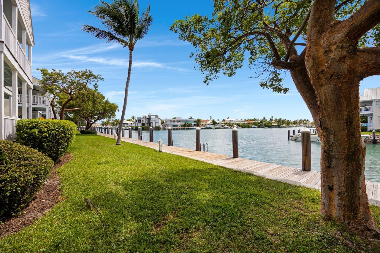 7075 Hawks Cay Boulevard, Duck, FL 33050 Photo