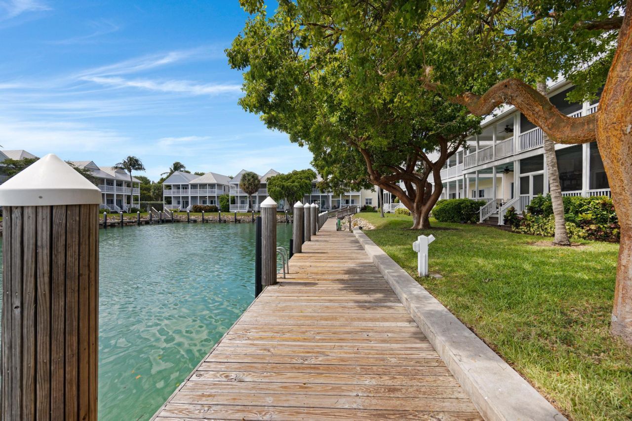 7075 Hawks Cay Boulevard, Duck, FL 33050 Photo