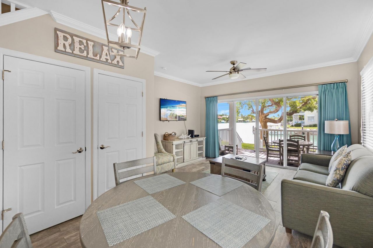 7075 Hawks Cay Boulevard, Duck, FL 33050 Photo