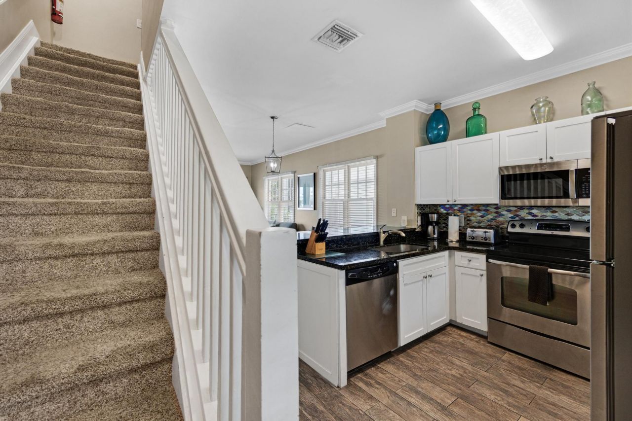 7075 Hawks Cay Boulevard, Duck, FL 33050 Photo