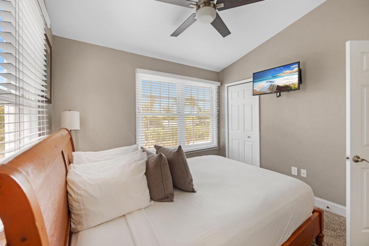 7075 Hawks Cay Boulevard, Duck, FL 33050 Photo