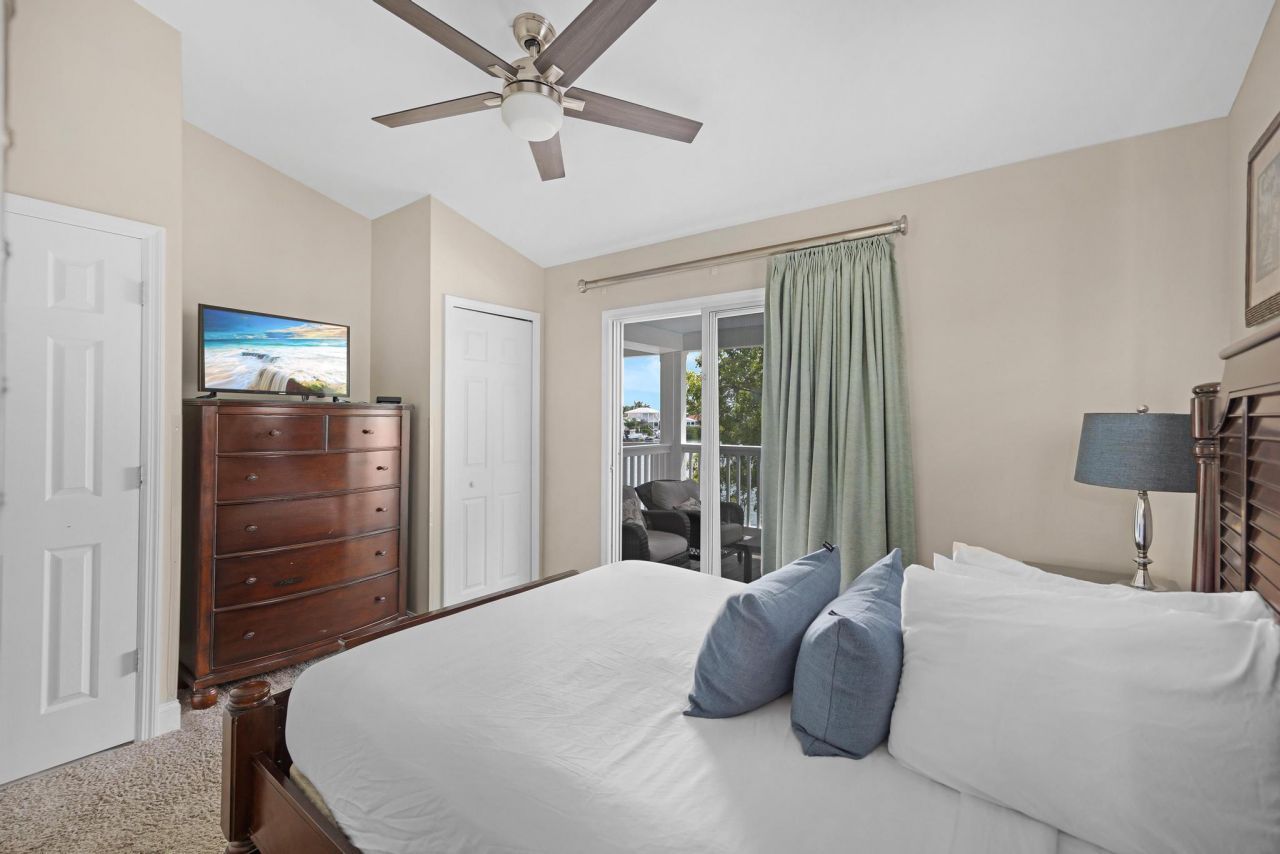 7075 Hawks Cay Boulevard, Duck, FL 33050 Photo