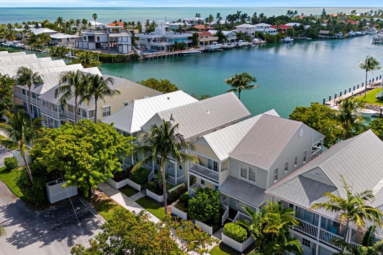 7075 Hawks Cay Boulevard, Duck, FL 33050 Photo