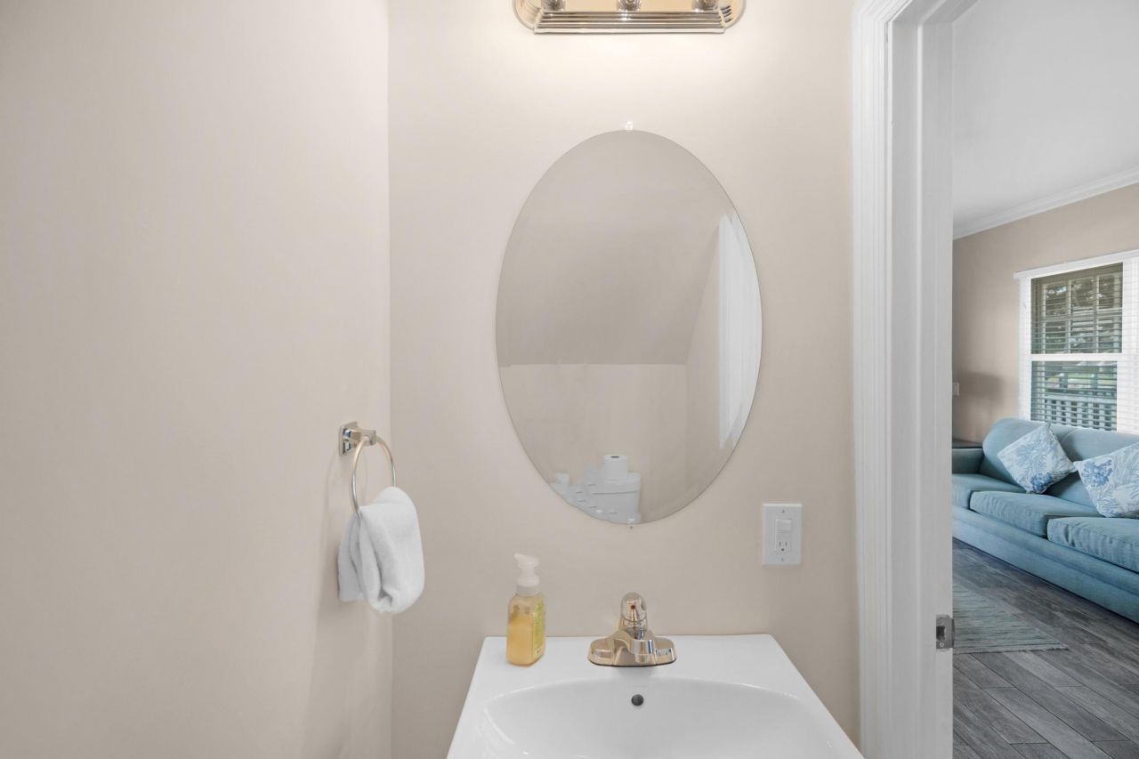 7075 Hawks Cay Boulevard, Duck, FL 33050 Photo