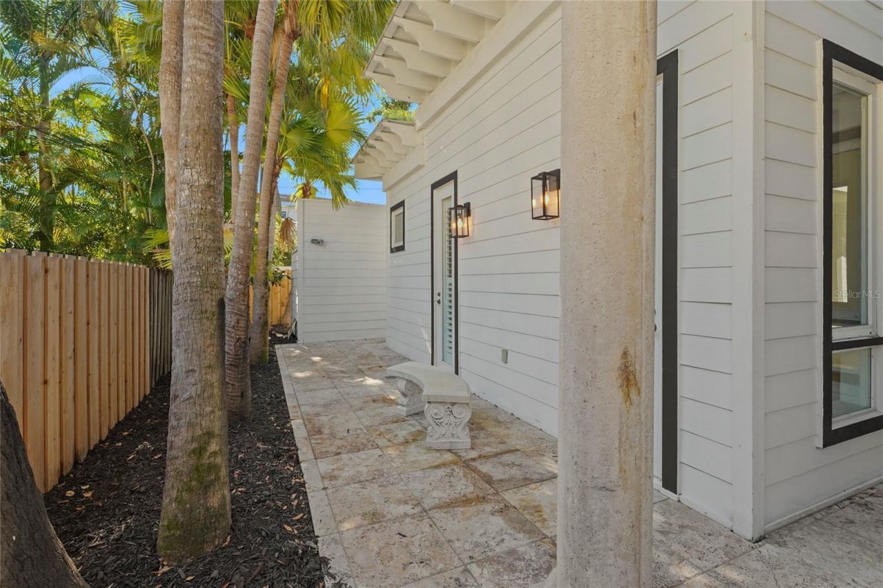 1826 Boyce Street, Sarasota, FL 34239 Photo