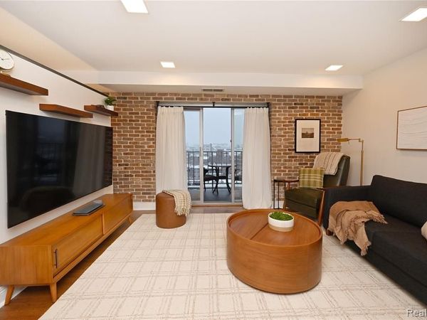 411 S Old Woodward Avenue, Birmingham, MI 48009