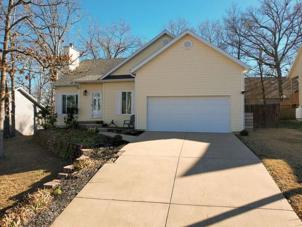 420 Amanda Road , Ridgedale, MO 65739