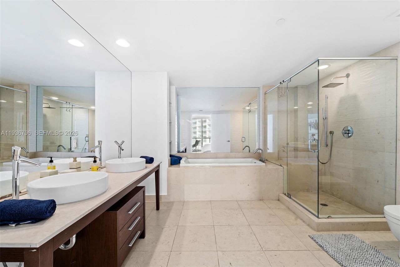 495 Brickell Ave, Unit 2904, Miami, FL 33131 Photo