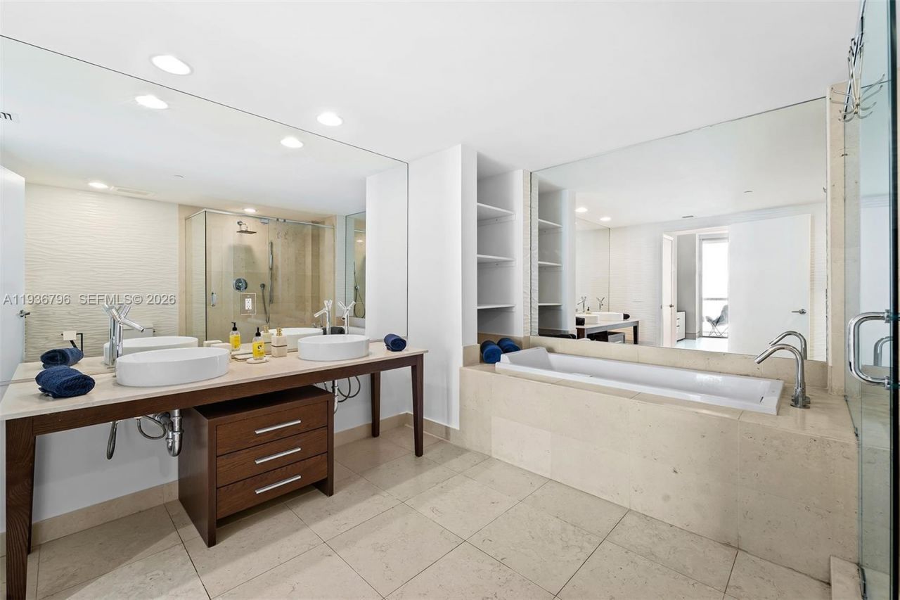 495 Brickell Ave, Unit 2904, Miami, FL 33131 Photo