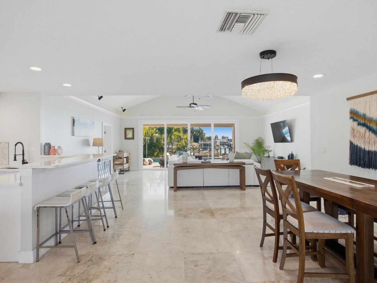 1028 79th Street S, Saint Petersburg, FL 33707 Photo