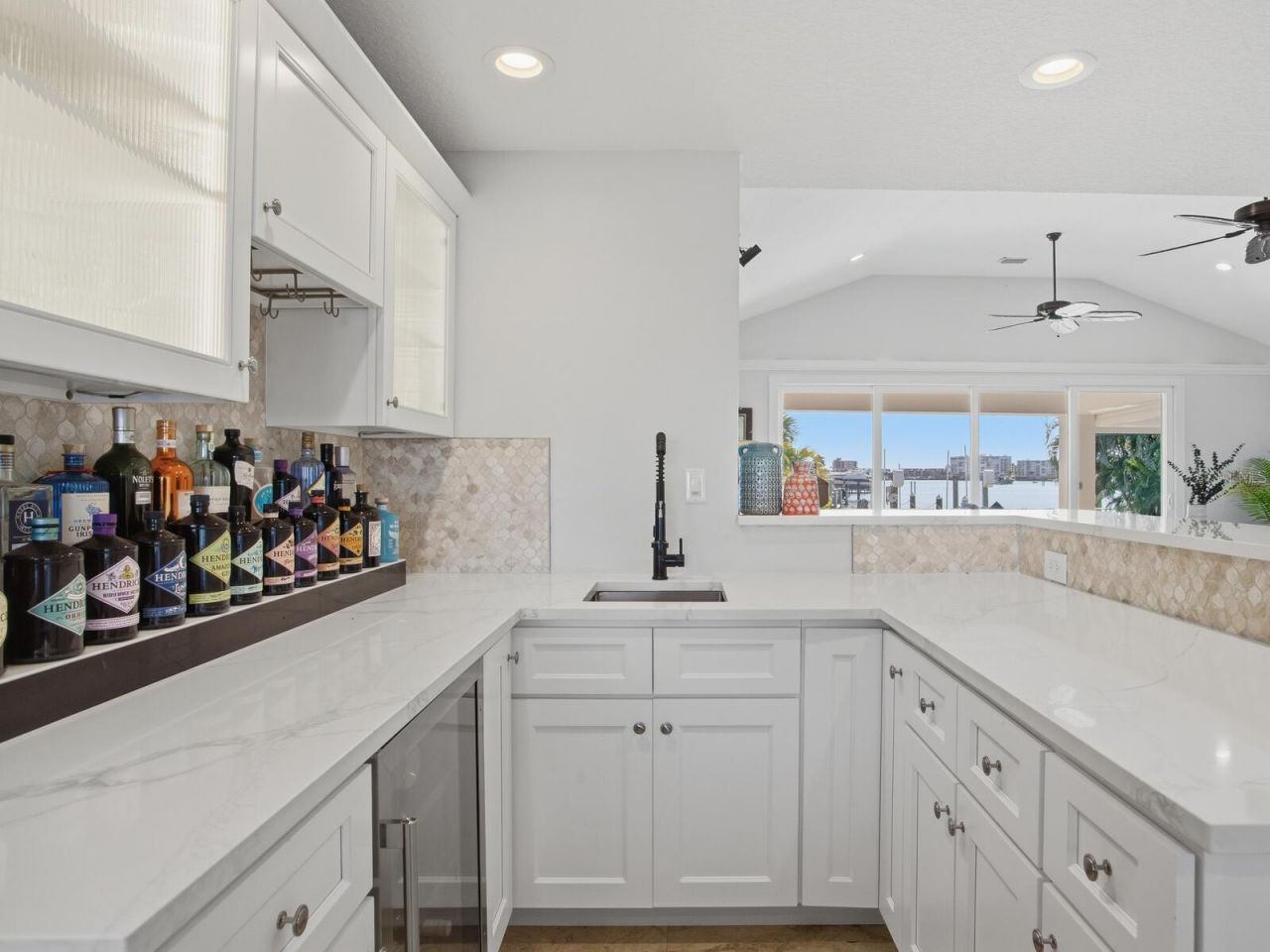 1028 79th Street S, Saint Petersburg, FL 33707 Photo