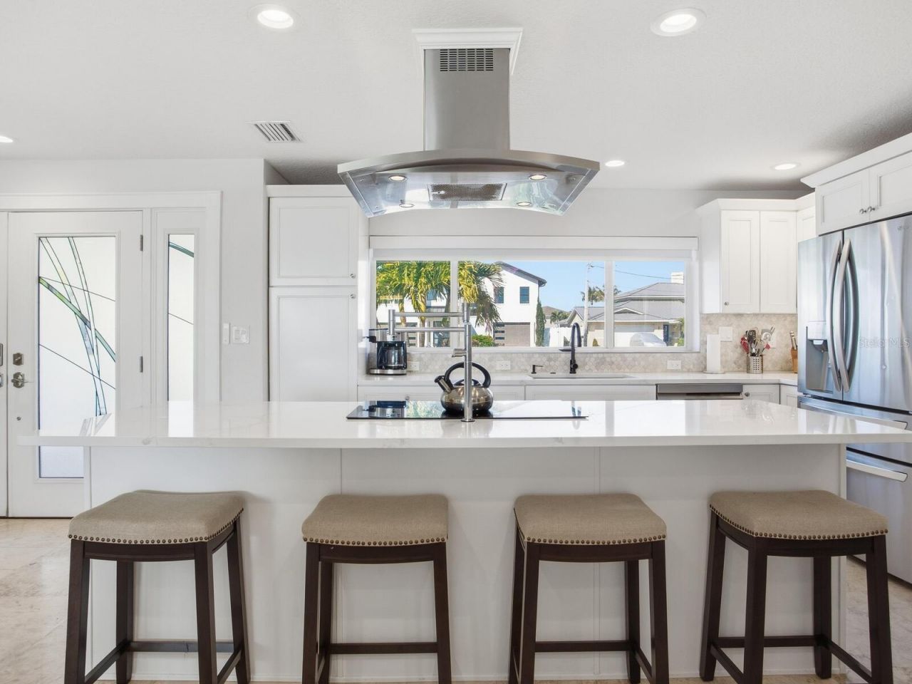 1028 79th Street S, Saint Petersburg, FL 33707 Photo