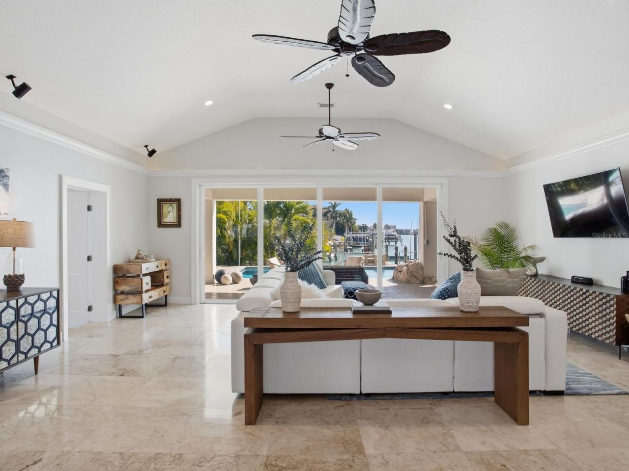 1028 79th Street S, Saint Petersburg, FL 33707 Photo