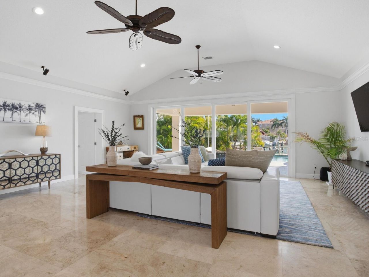 1028 79th Street S, Saint Petersburg, FL 33707 Photo